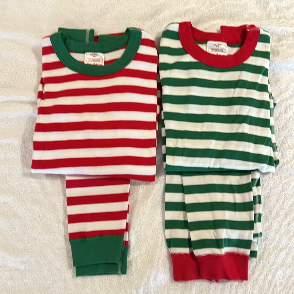 2 pairs Hanna Andersson kids size 12 Christmas pajamas
